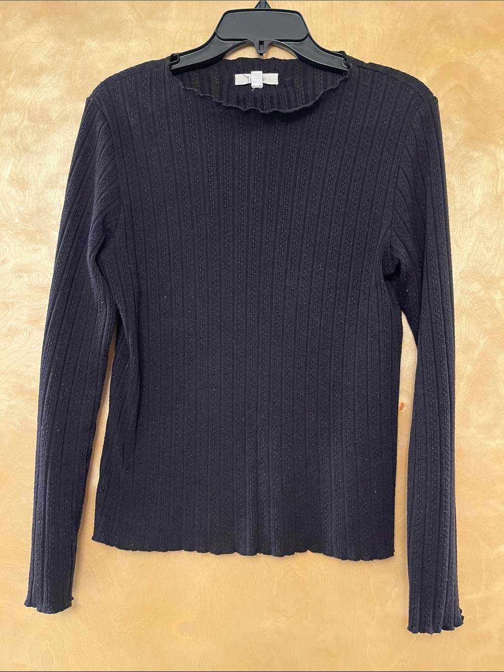 Ribbed Long-Sleeve Scallop Edge Top - Black